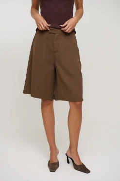 Brooks Bermuda Short Chocolate