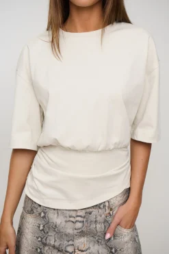 Delani Tee Creme