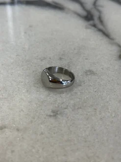 Dome Signet Ring Silver