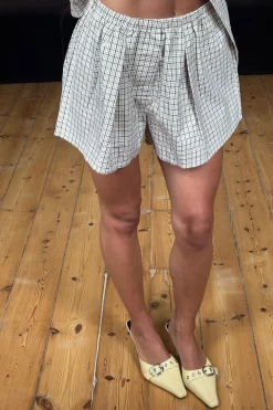 Emina Check Short Beige