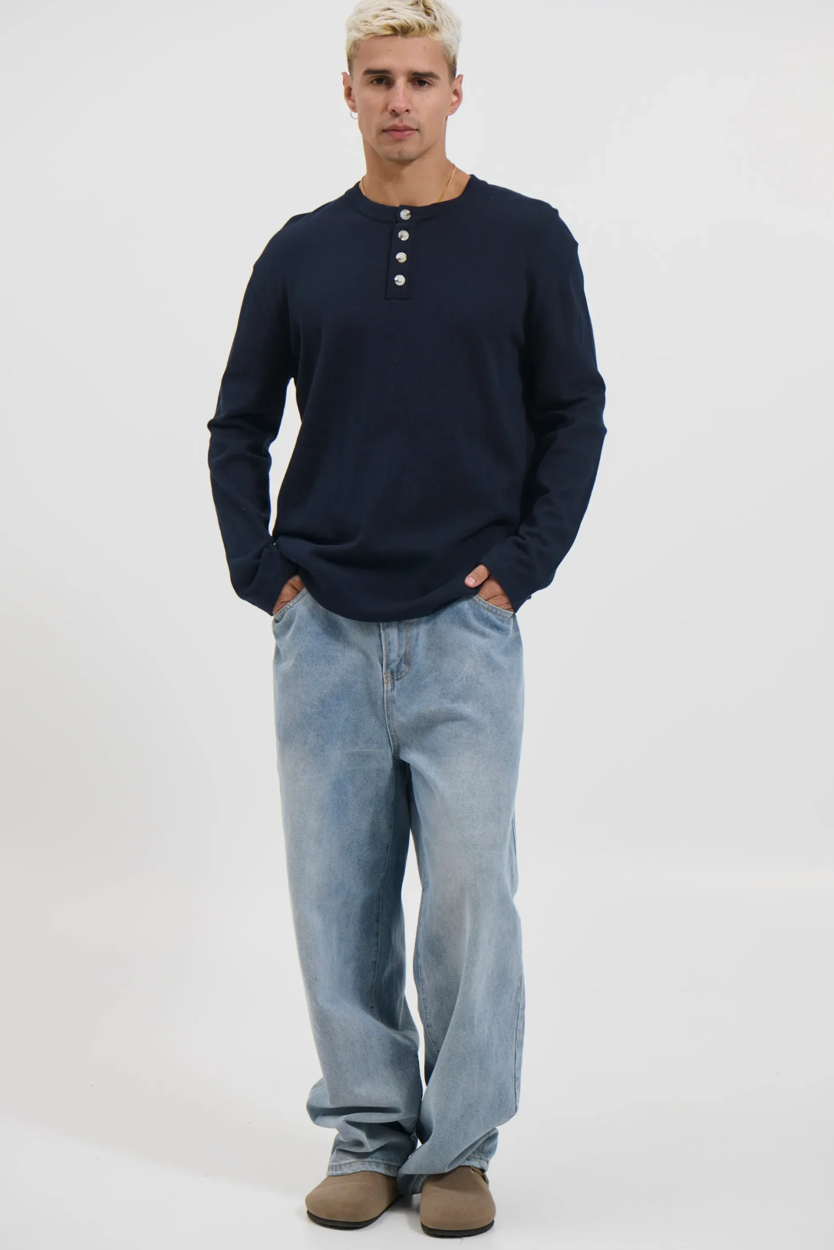 Jackson Fitted Henley Navy