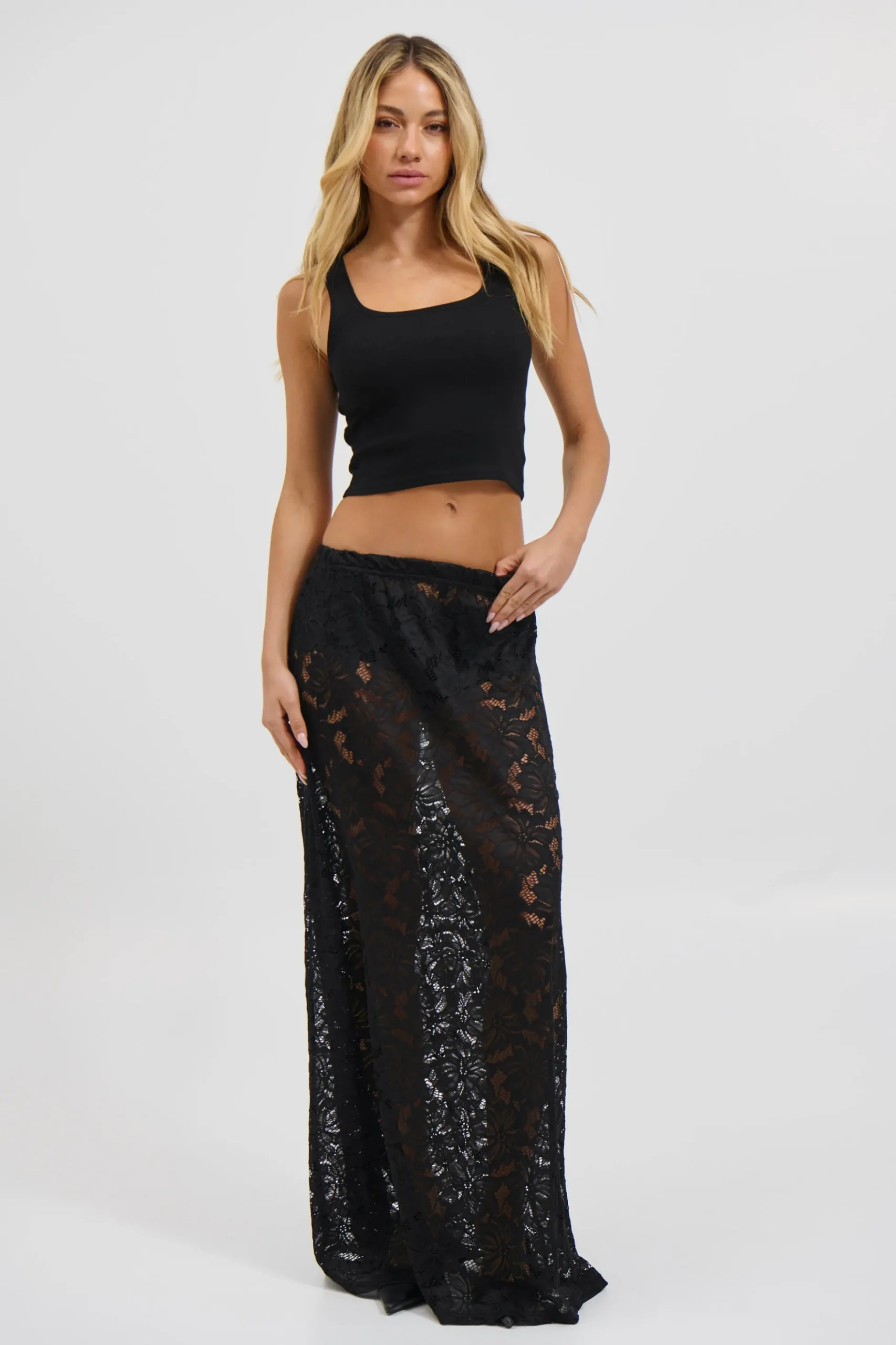 Laura Fitted Tank Black