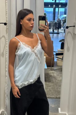 Mishel Cami Sky