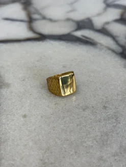 Rectangle Signet Ring Gold